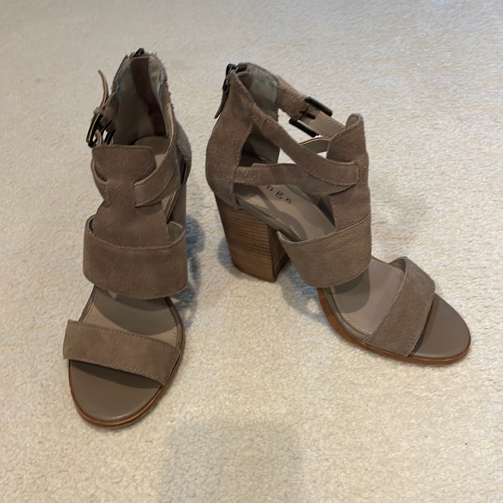 Hinge suede block heel sandals